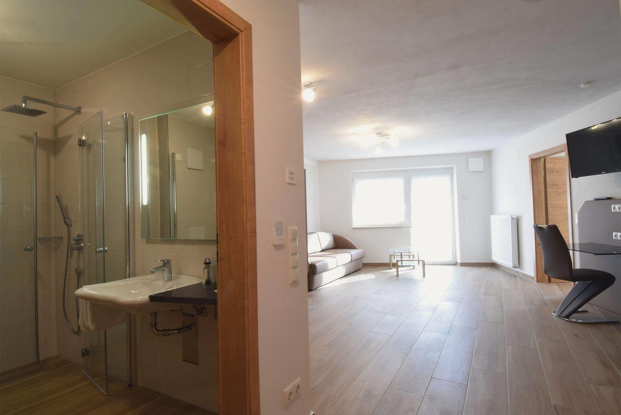 Aparthotel Donaustern 아스베그 외부 사진