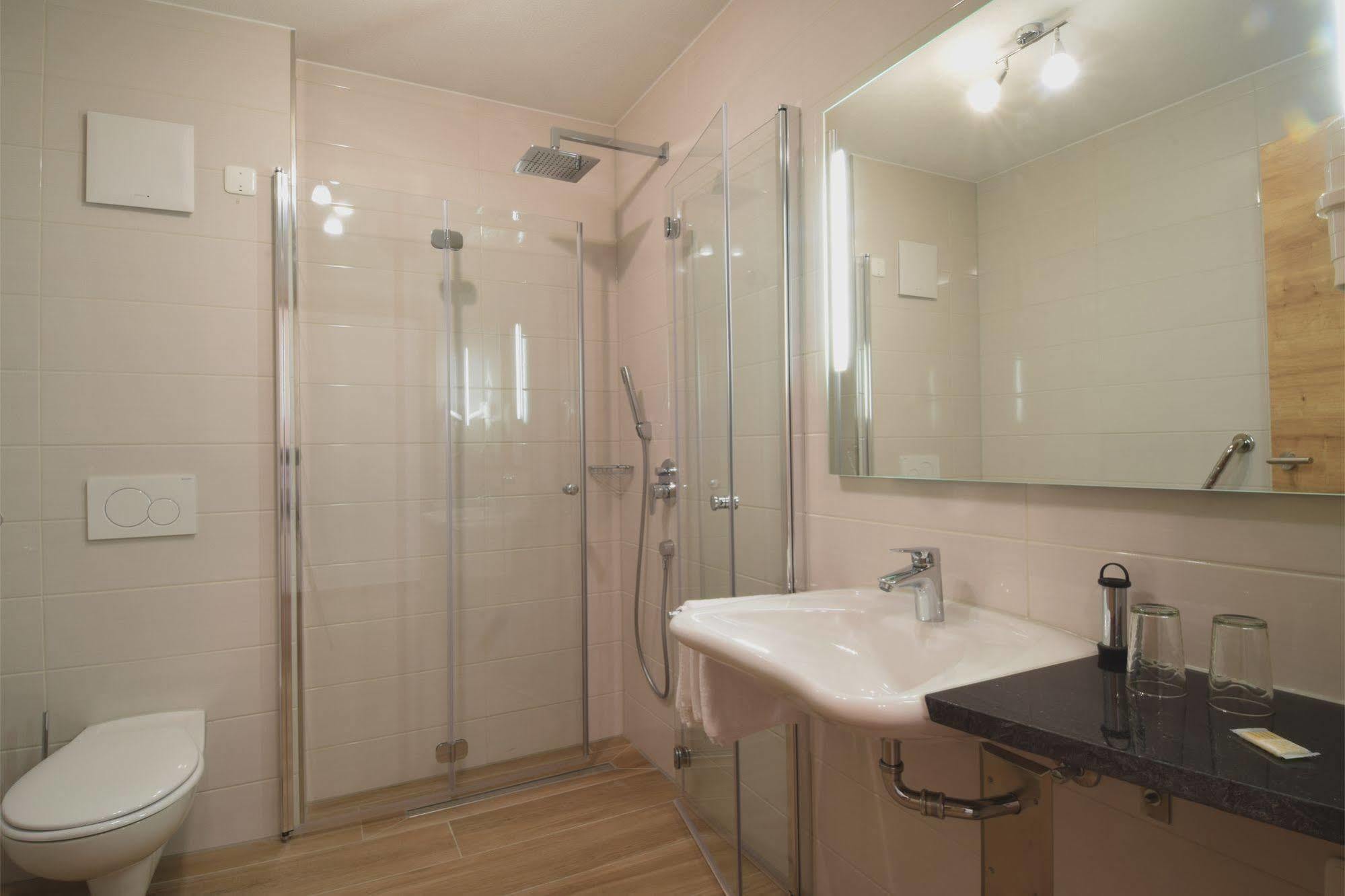 Aparthotel Donaustern 아스베그 외부 사진
