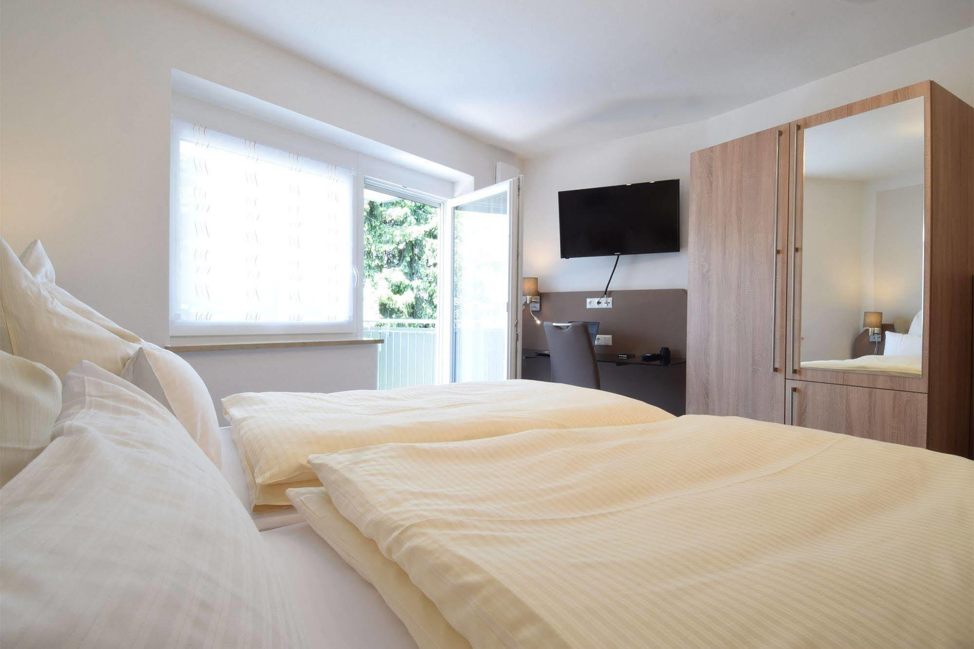 Aparthotel Donaustern 아스베그 외부 사진